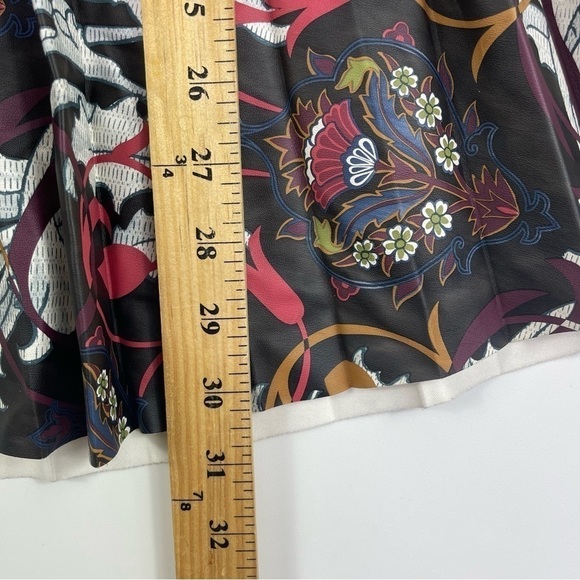 TOPSHOP Skirt Sz 6 Ramble Pleated Faux Leather Floral Midi - Picture 7 of 11